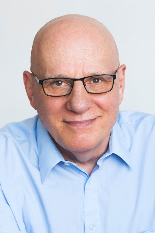 Serge Bradet as Policier