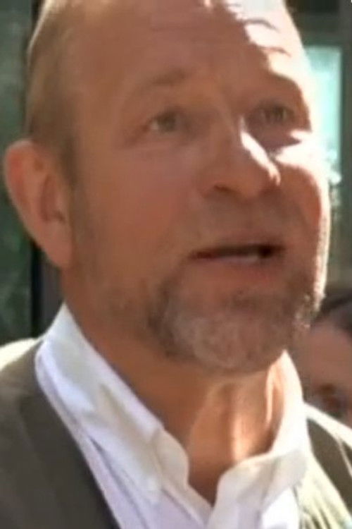 Torben Larsen as Soren