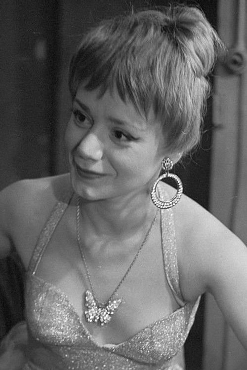 Armande Navarre as Annette - le modèle