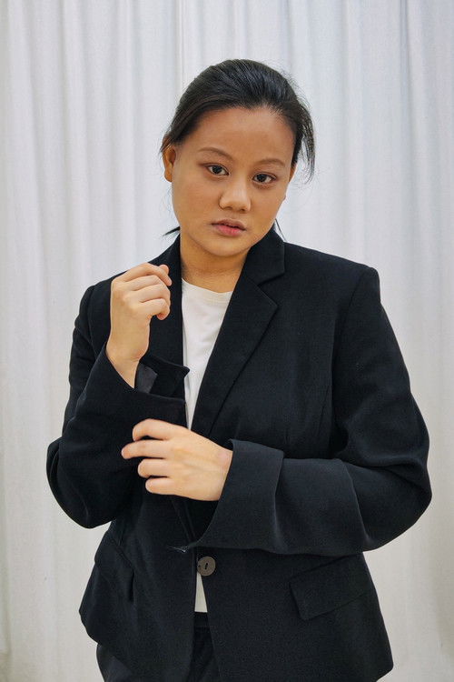 Amanda Lau as Yan