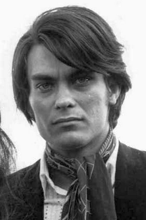 Alessio Orano as Luca