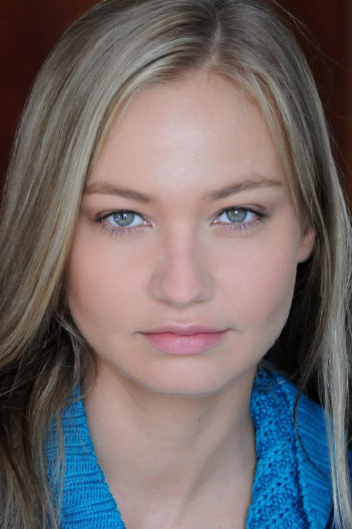 Anca Radici as Larna