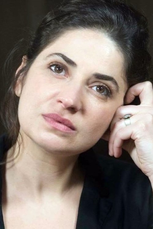 Rachel Huet-Bayelle as Social Worker