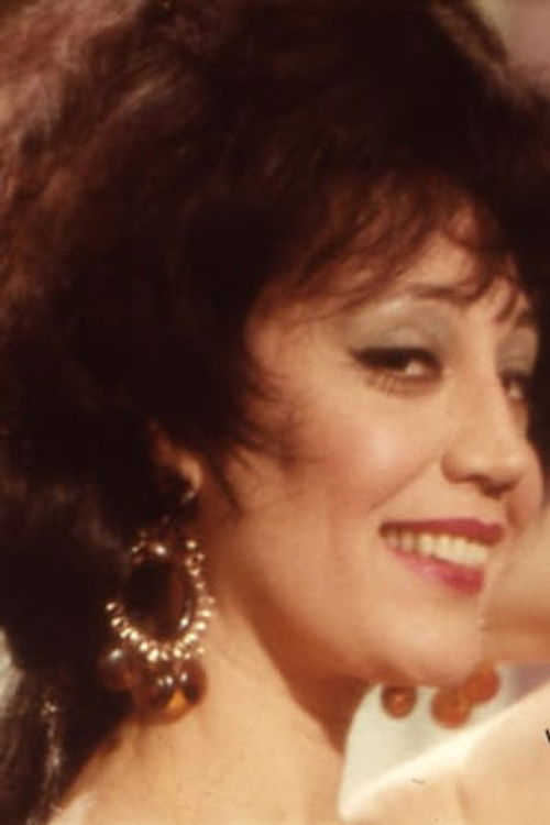 Vera Váldor as 