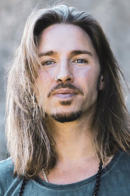 Gil Ofarim as Max