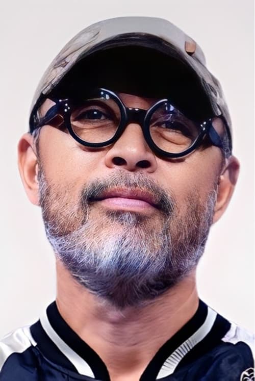 Ongart Cheamcharoenpornkul as Shaman