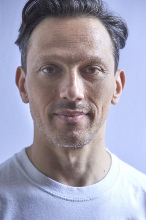 Luca Matteo Zizzari as Michael