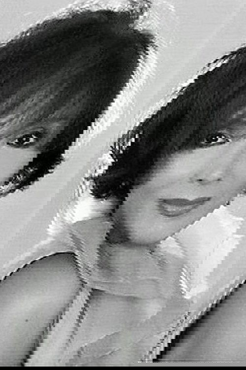 Esperanza Roy as Golondrina