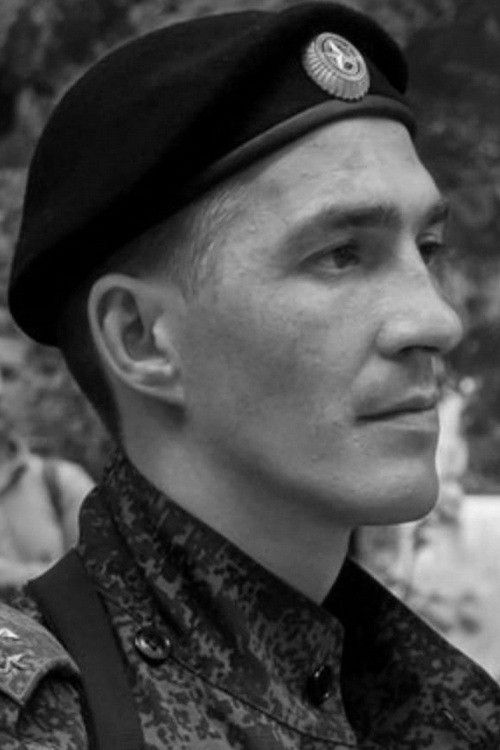 Andrey Petrikov as self - «Koshmar» (archive footage)