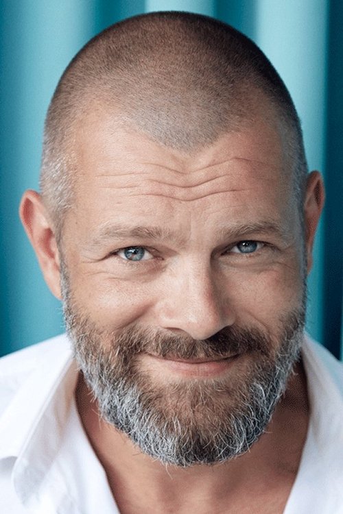 Mikkel Munch-Fals as Sig selv