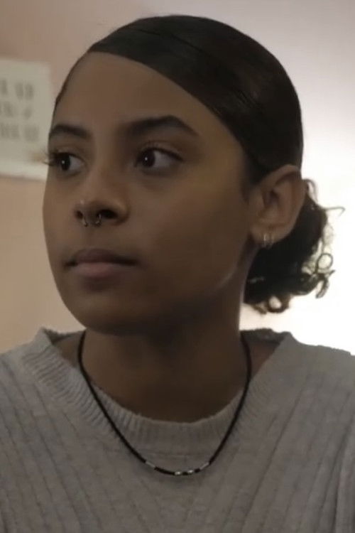 Kiara Cruz as Girlfriend