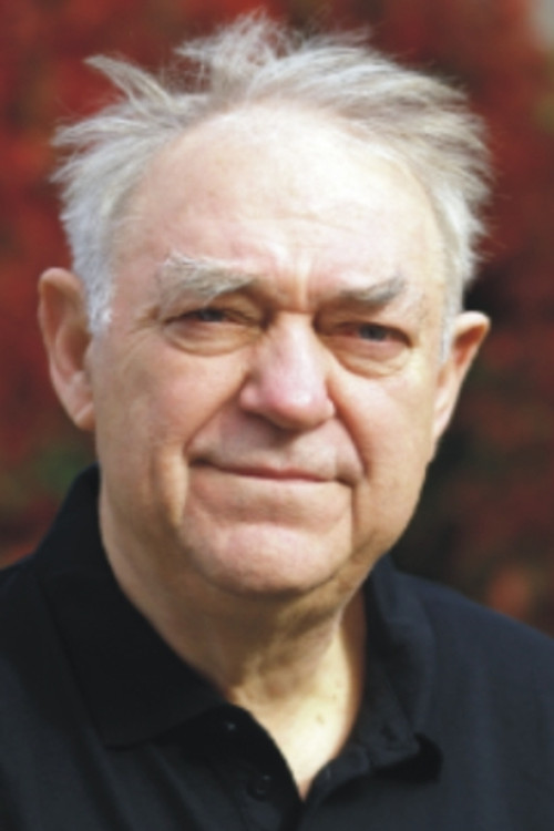 Ulrich Voß as Alfred Schuschik