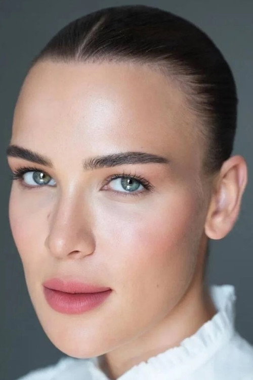 Aleksandra Kriukova as Kupava