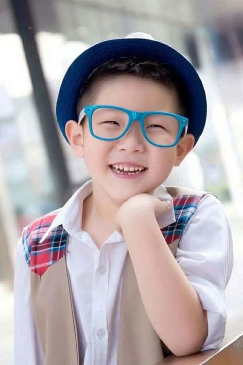 Hu Junxi as Jiajia's Son