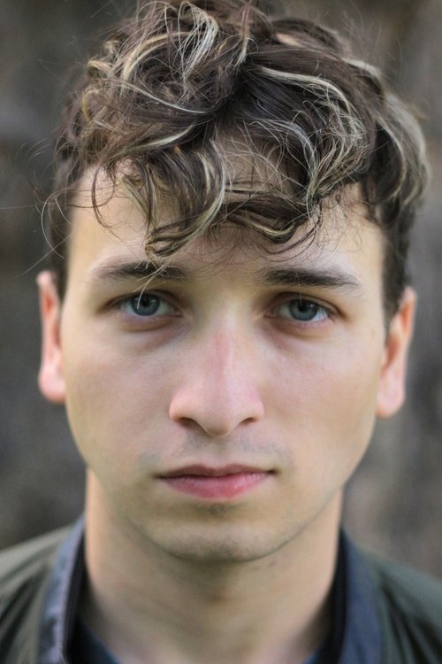 Yani Xander as Gavin