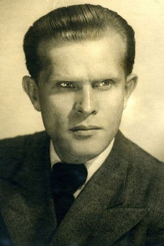 Serafim Koziminsky as Petin (uncredited)