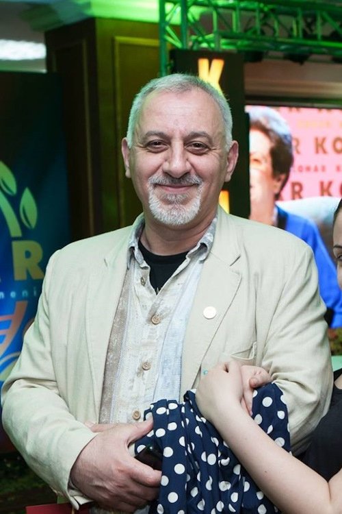 Krist Manaryan as Aramayis