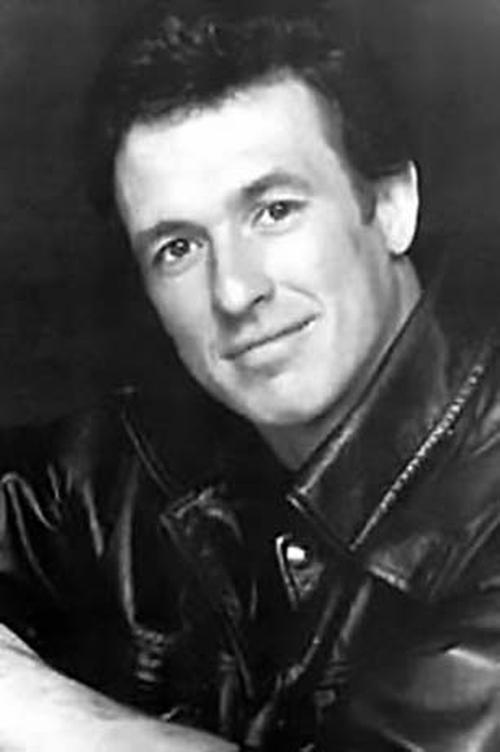 Mark De Alessandro as Dr. Alan Fischer