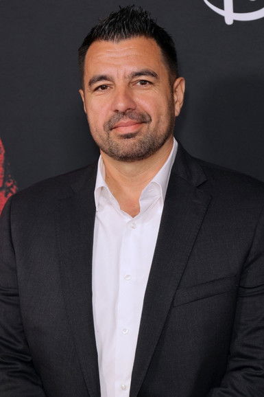 David Meanti as Giorgio's waiter #1