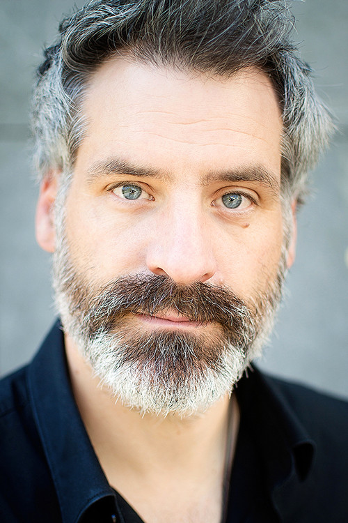 Nikolaus Schmid as Polizeibeamter