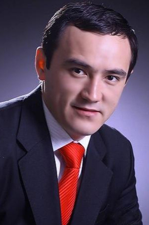 Davron Karimov as Detective