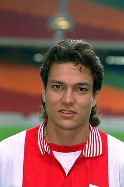 Jari Litmanen as Pizzalähetti