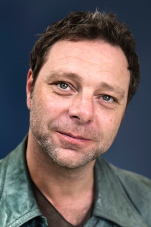 Juda Goslinga as Ken Susake (voice)