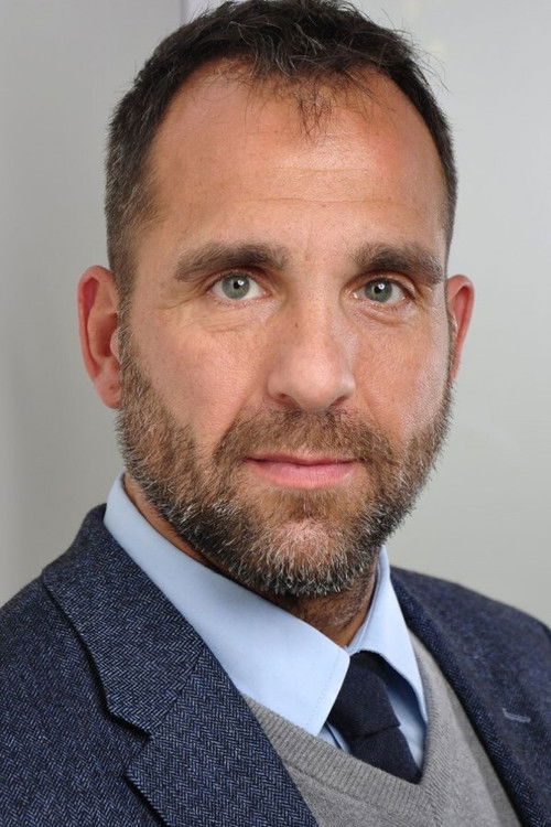 Christian Beuter as Eddie