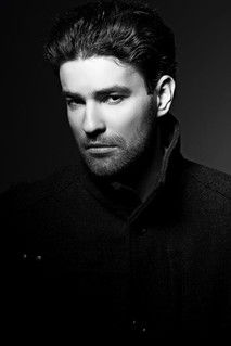 Máté Endrédi as Young Guard