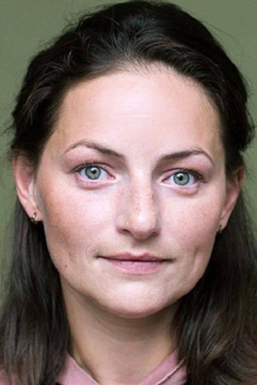 Viktoriya Pivko as Учительница Дина