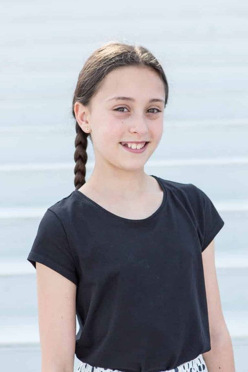 Nayah Emma Kohli as Julie (alternately)