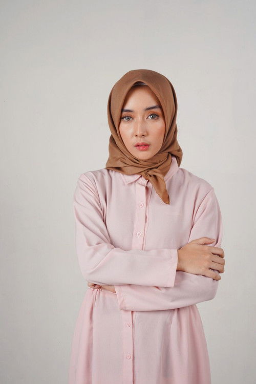 Ine Rosdiana as Jihan