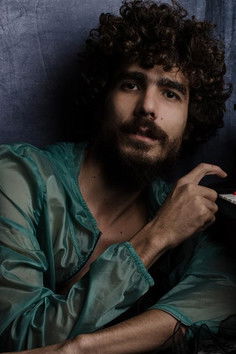 Vertin Moura as Antão / Gavião