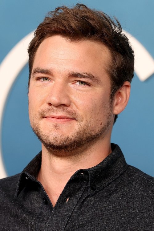 Daniel Durant as Bruce