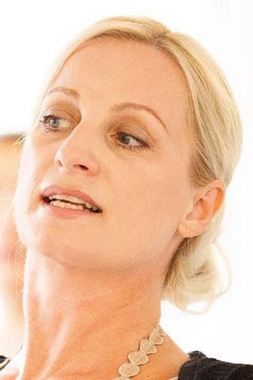 Maria Savery as Cykelpige