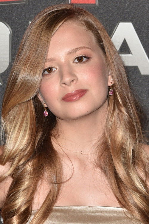 Giselle Eisenberg as Sophia Hughes