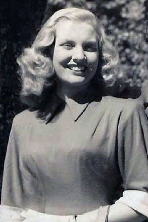 Nelly Duggan as Isabel