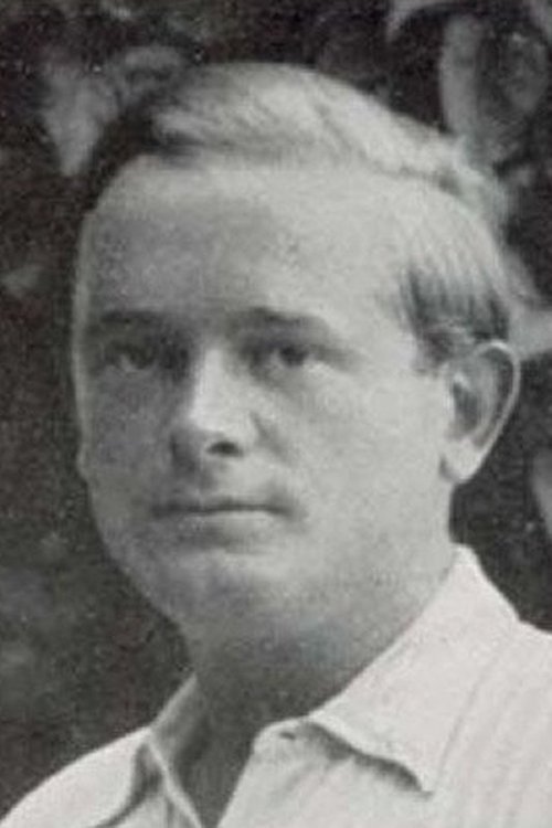 Clemens Hasse as Hausdetektiv Krüger