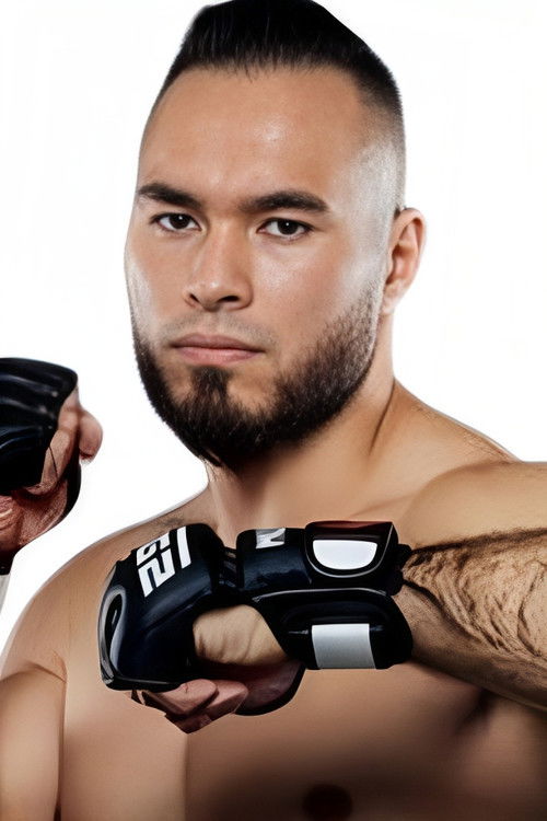 Henrique Shiguemoto as 