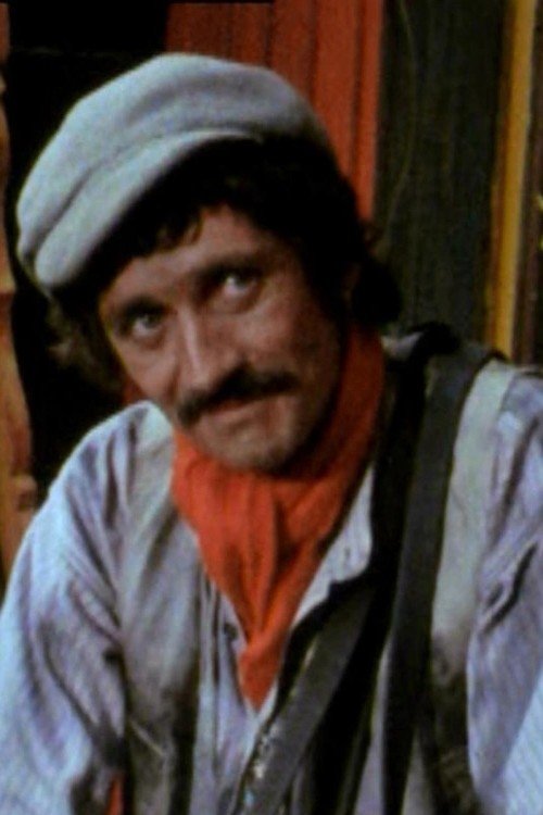 Sean Lynch as Danny Brooks