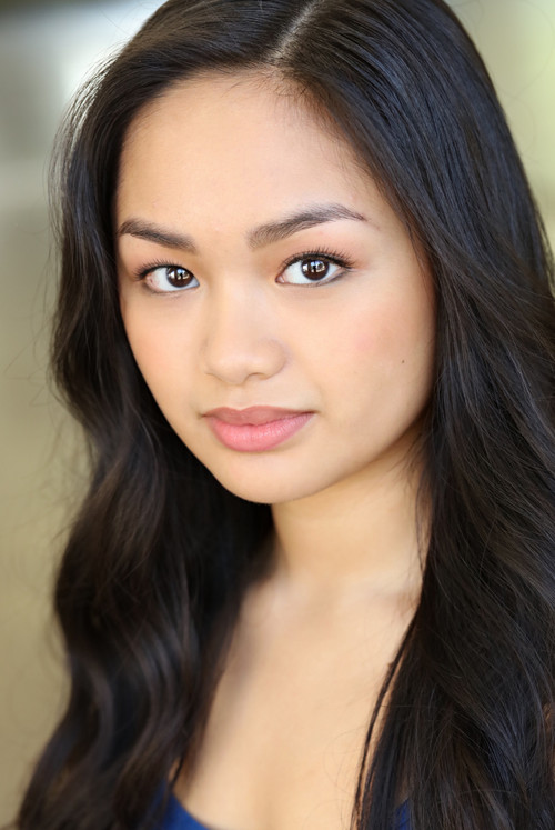 Nayah Damasen as Draculaura