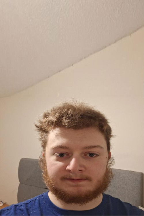 Thomas James Maguire as Boss 1