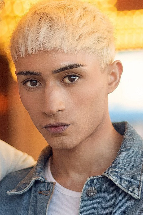 Anthani Valentine as 