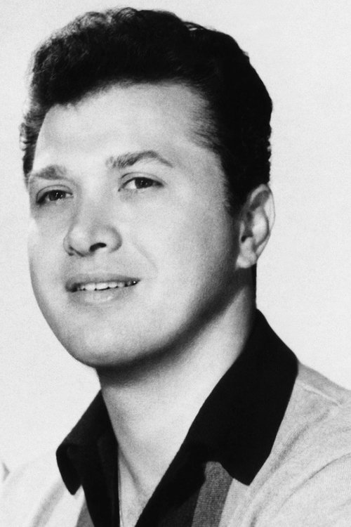 Steve Rossi as Luigi