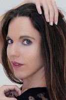 Vanesa Rovira as Lara