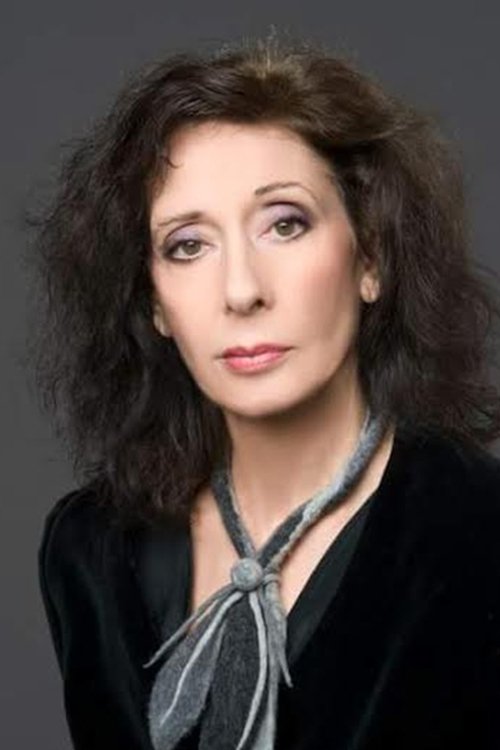 Kaiti Ibrohori as Καίτη