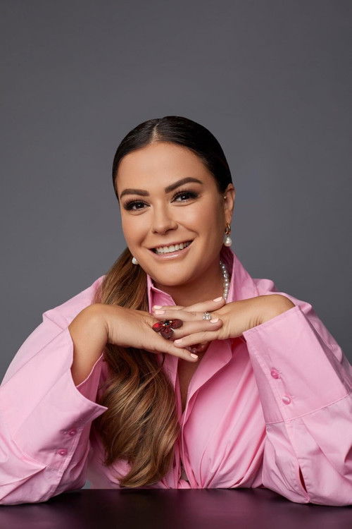 Mariana Echeverría as Mariana Echeverría