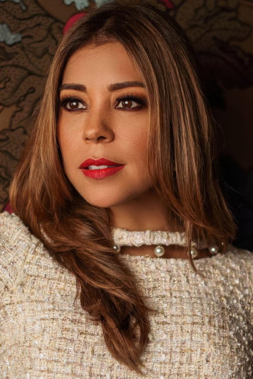 Yimara Perez Royko as Chief Gloria Espinoza