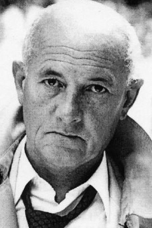 Alain MacMoy as le technicien qui vient chercher Ridder