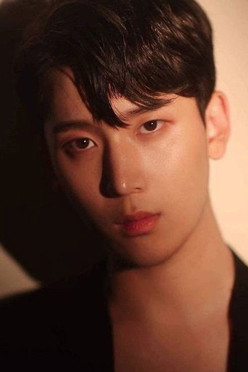 Kim Ji-oh as Yoon Woo-hyun